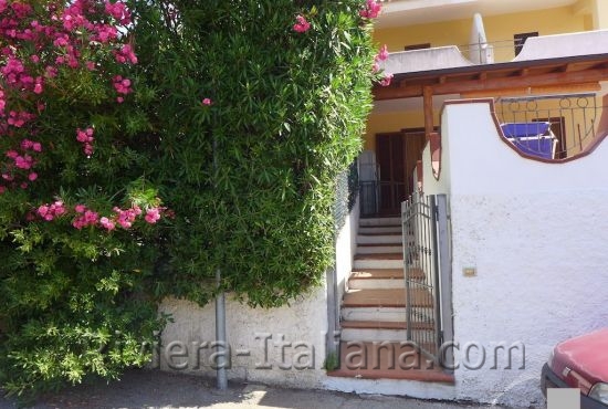 SNA 263, Porzione di villetta con ingresso indipendente e vista mare a San Nicola Arcella