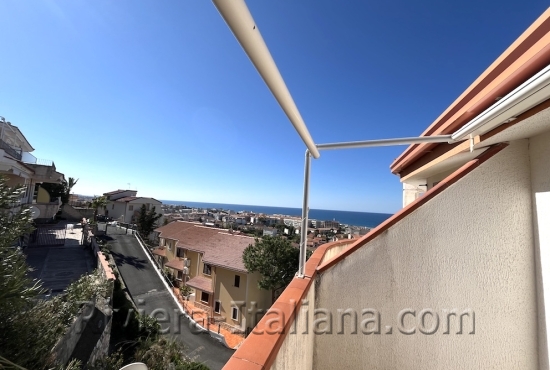 Bilocale panoramico nel centro di Scalea