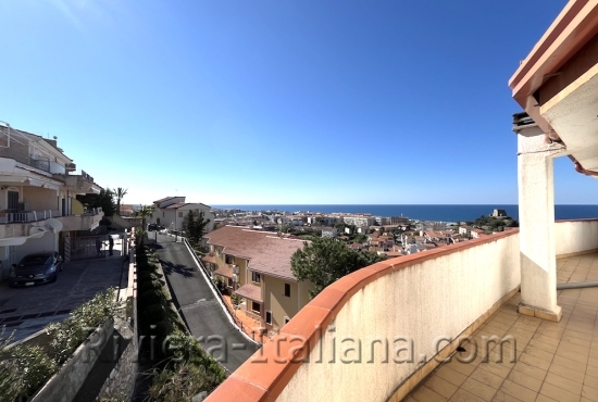 Bilocale panoramico nel centro di Scalea