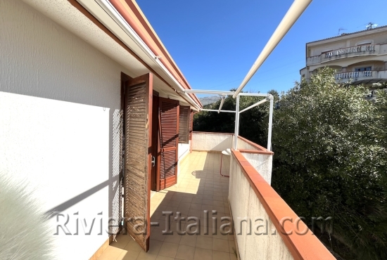 Bilocale panoramico nel centro di Scalea