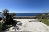 Villa con vista mare sulla costa tirrenica