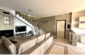 Villa con vista mare sulla costa tirrenica
